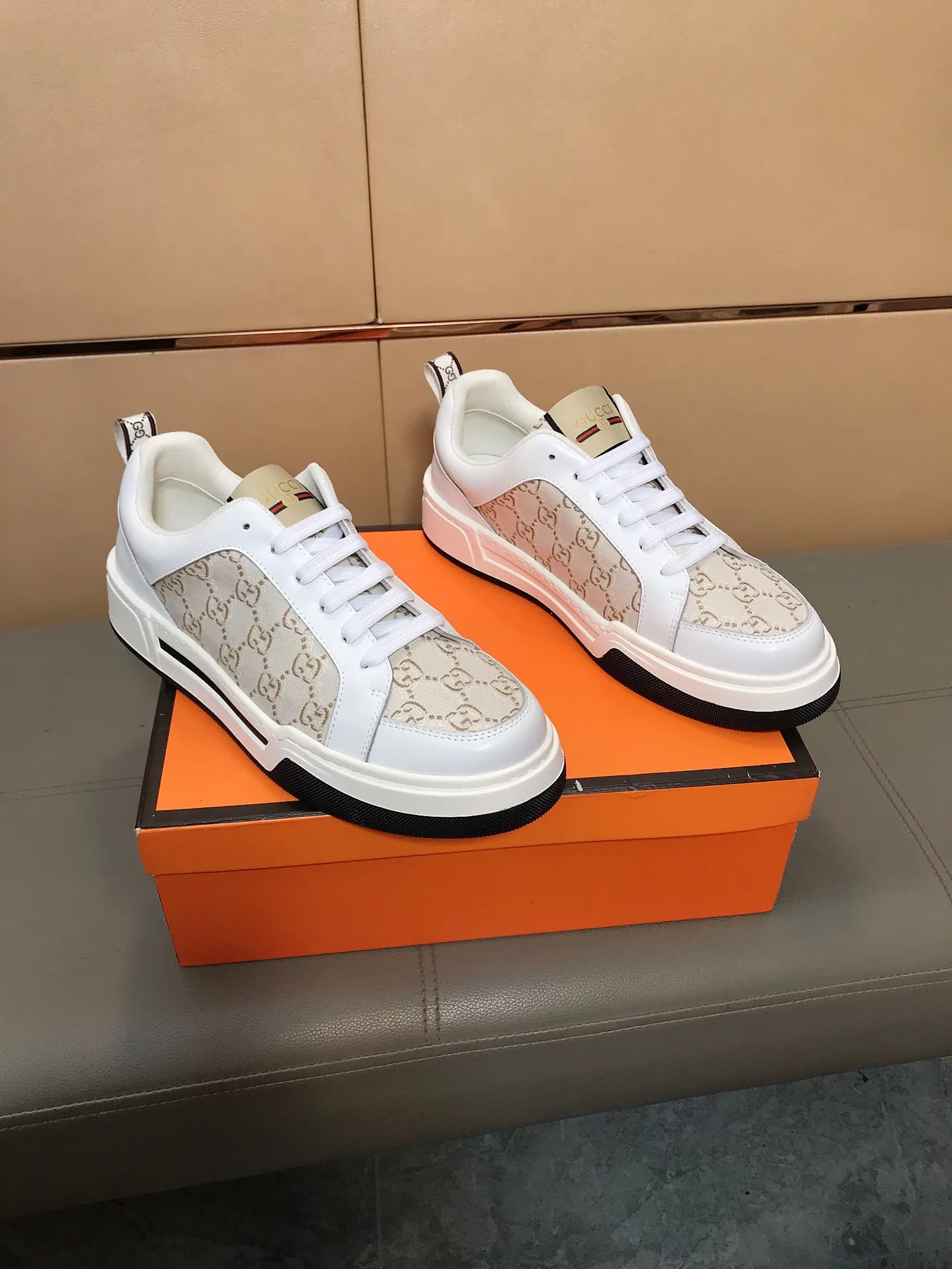 Ex-factory price 400 ⌚️⌚️[GUCCI] Gucci men’s casual shoes are absolutely popular 🔥The ultimate matching item for trendy men! Irresistible charm of super texture, the main recommendation, the upper is made of high-quality cowhide + printed fabric, sheep lining feet, wear-resistant rubber sole, noble and elegant! Extremely comfortable🎁🎁You can be as handsome as you want💪 Size 38-44!